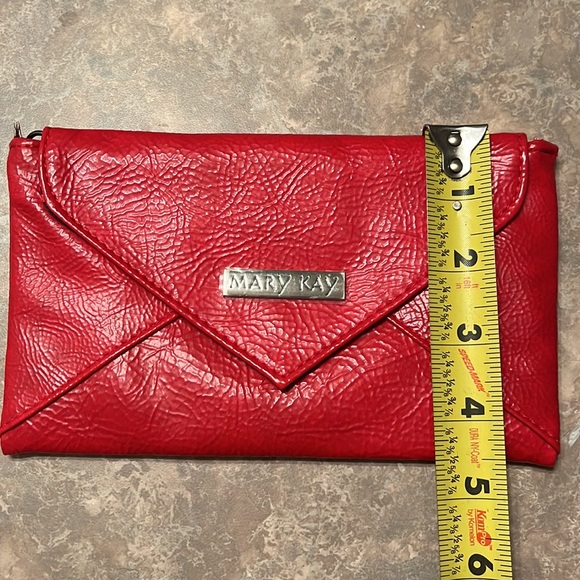 Mary Kay Clutch - Picture 4 of 5